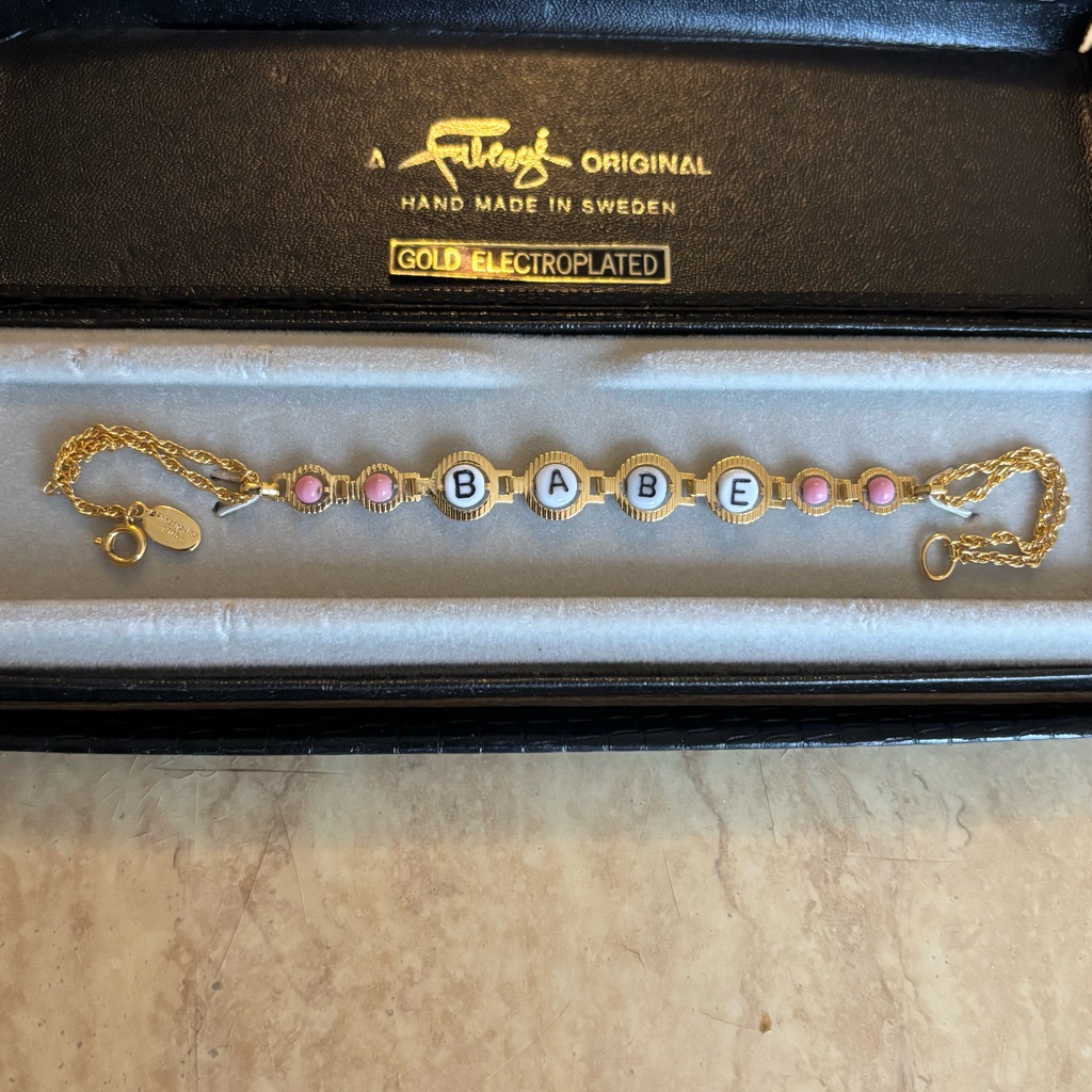 Vtg 70’s Faberge Gold Electroplated Bracelet Babe Word Spell Out Original Box